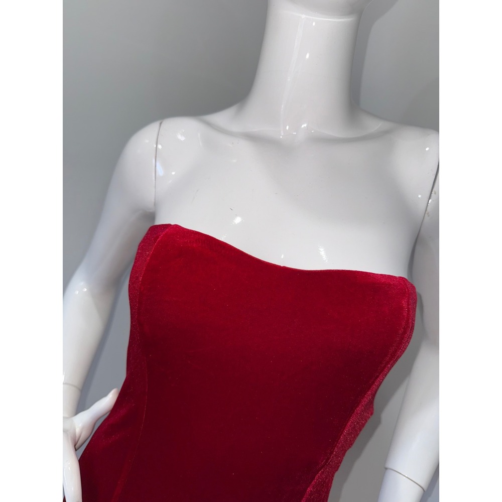 Commense Strapless Dress in Deep Red and Soft Cream - Picture 5 of 8